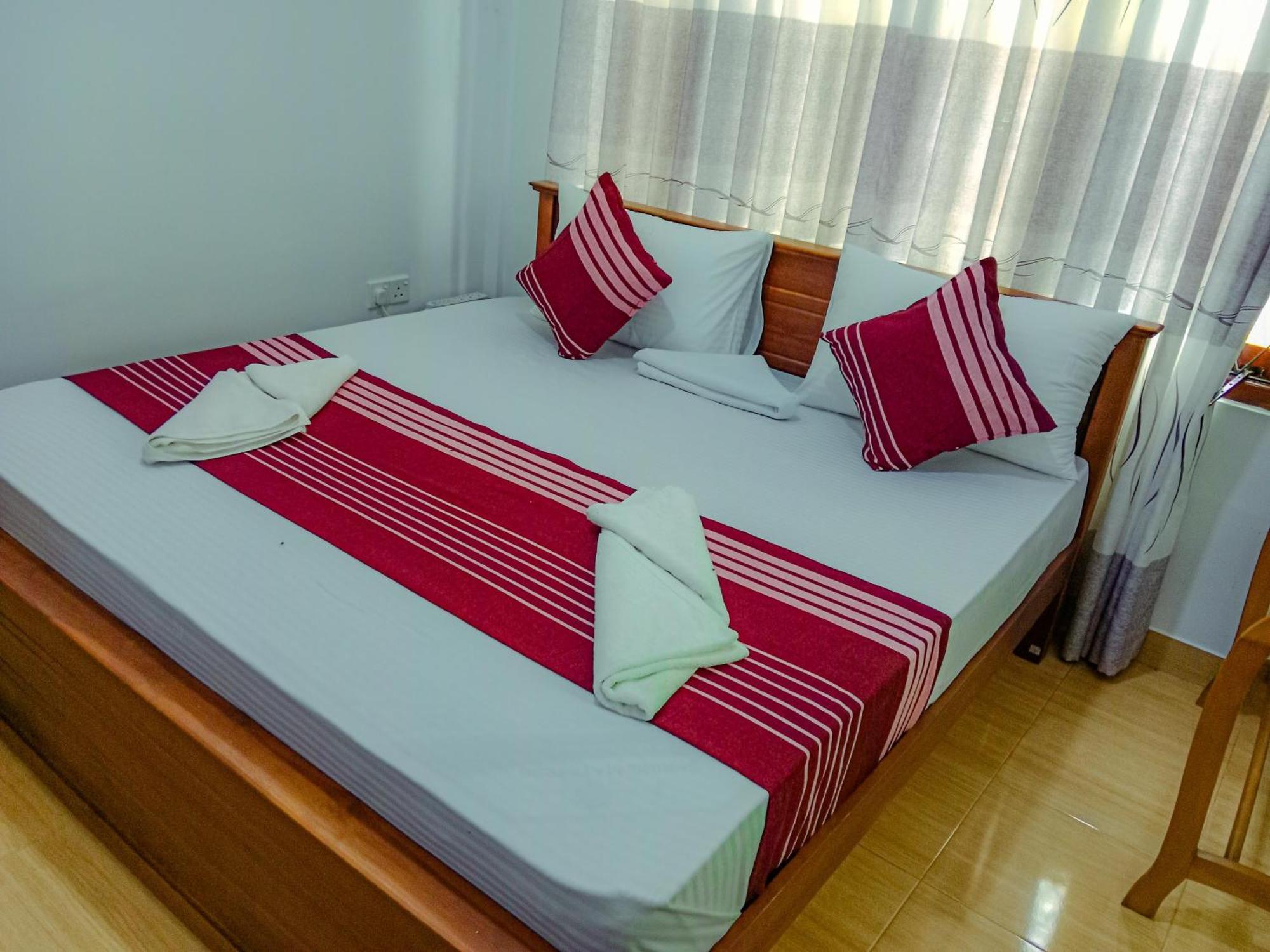 Sigiriya Peacock Homestay ภายนอก รูปภาพ