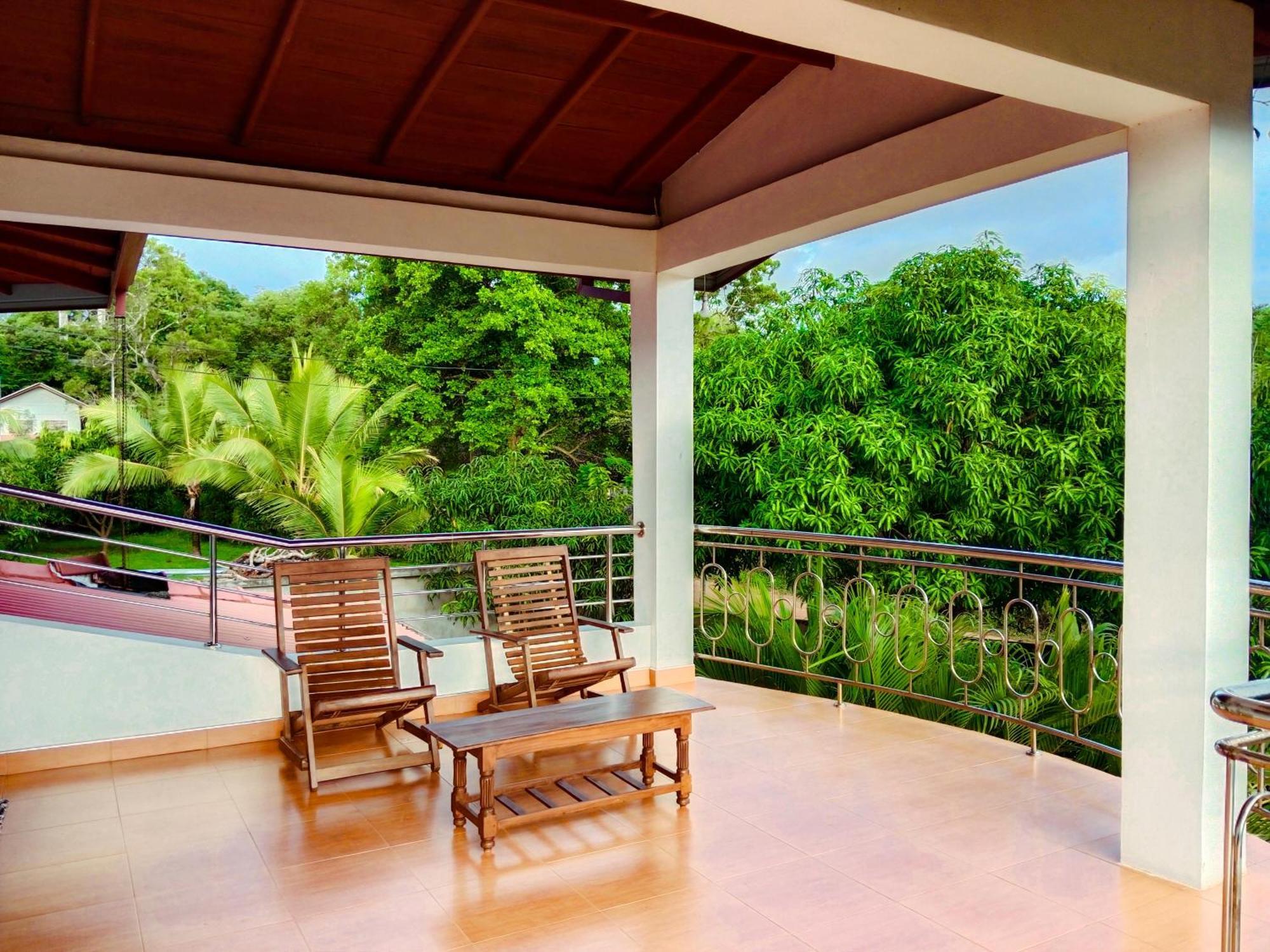 Sigiriya Peacock Homestay ภายนอก รูปภาพ