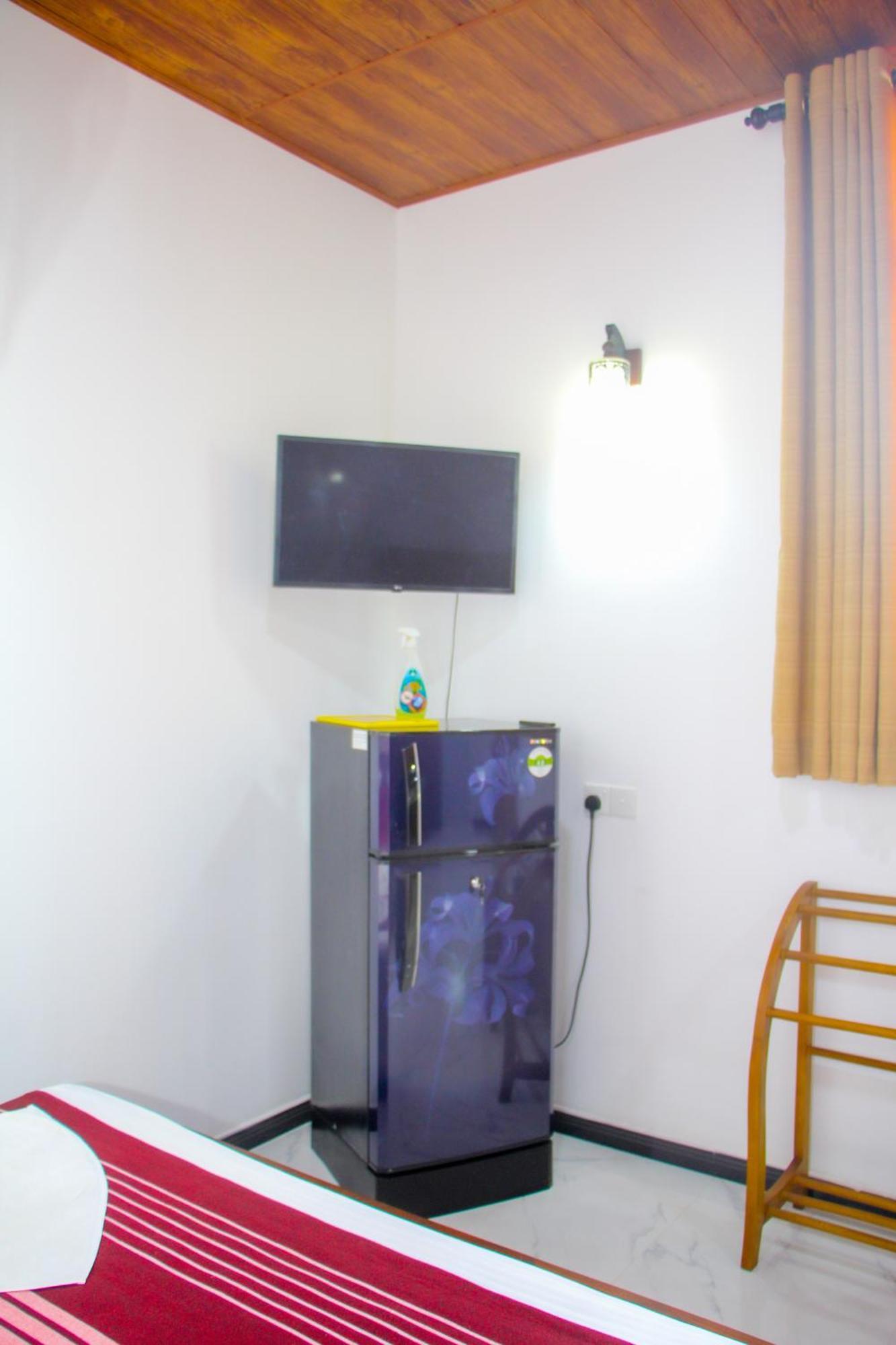 Sigiriya Peacock Homestay ภายนอก รูปภาพ